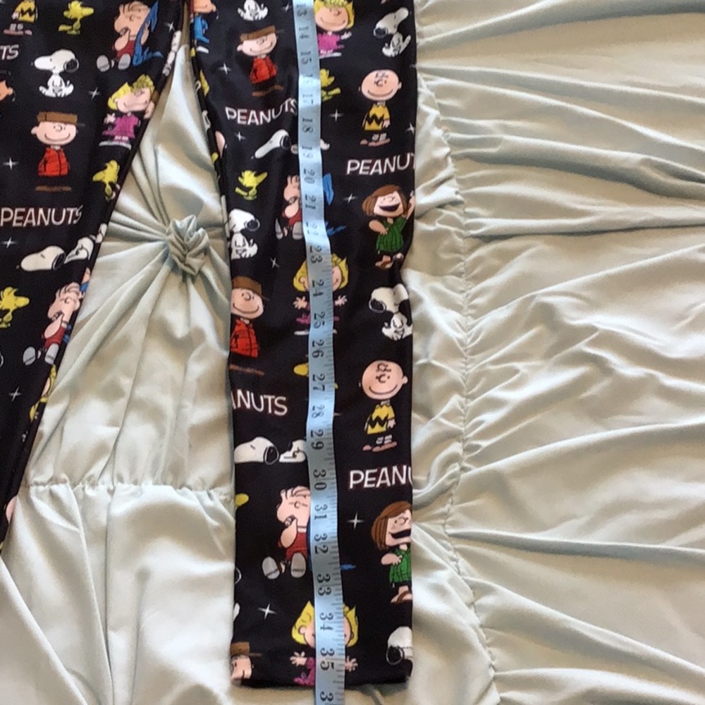 Snoopy and the Peanuts Gang Leggings NWT - Picture 7 of 8